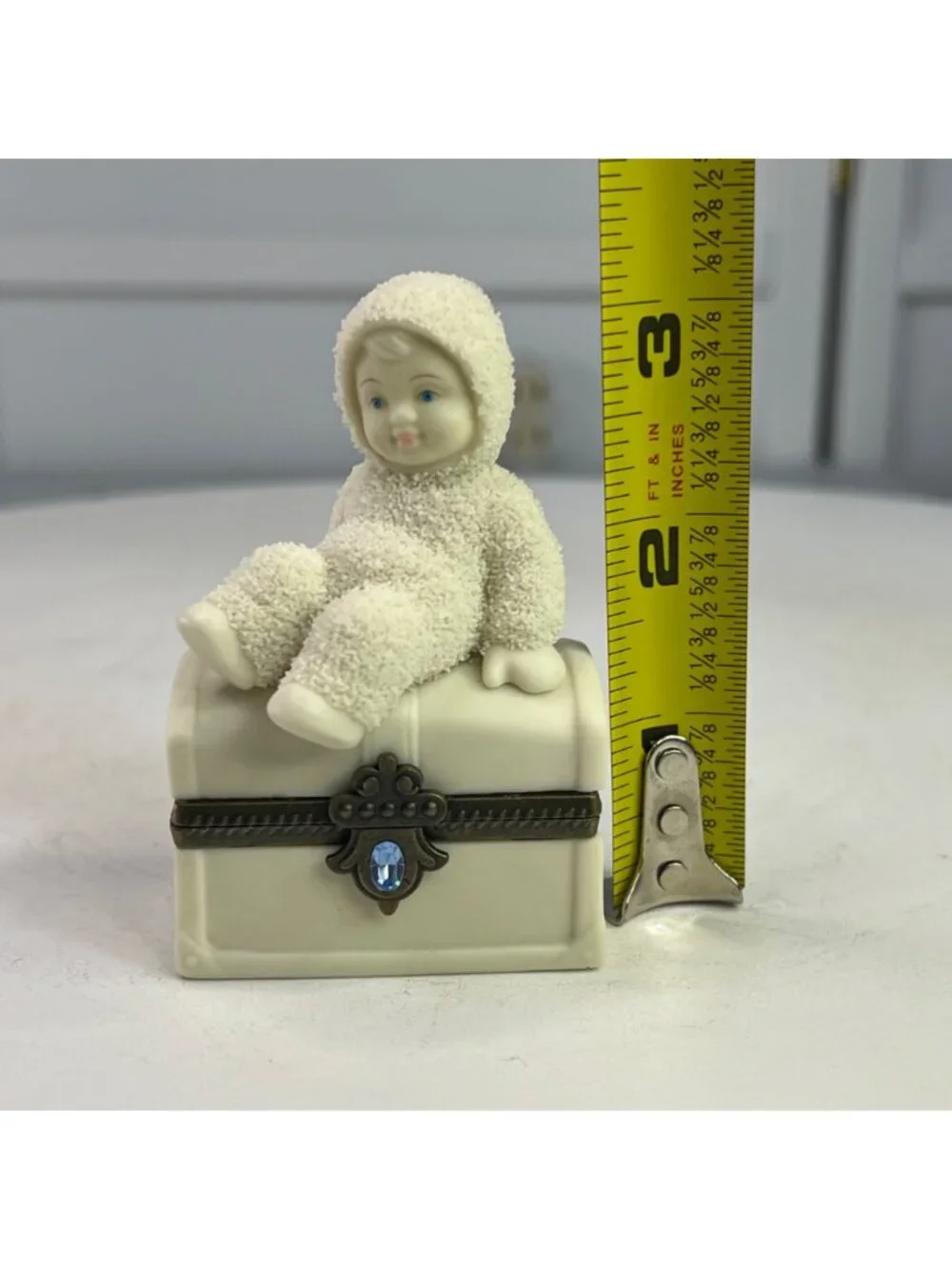 Dept 56 Snowbabies Royal Treasure March Aquamarine Trinket Box Figurine 2000